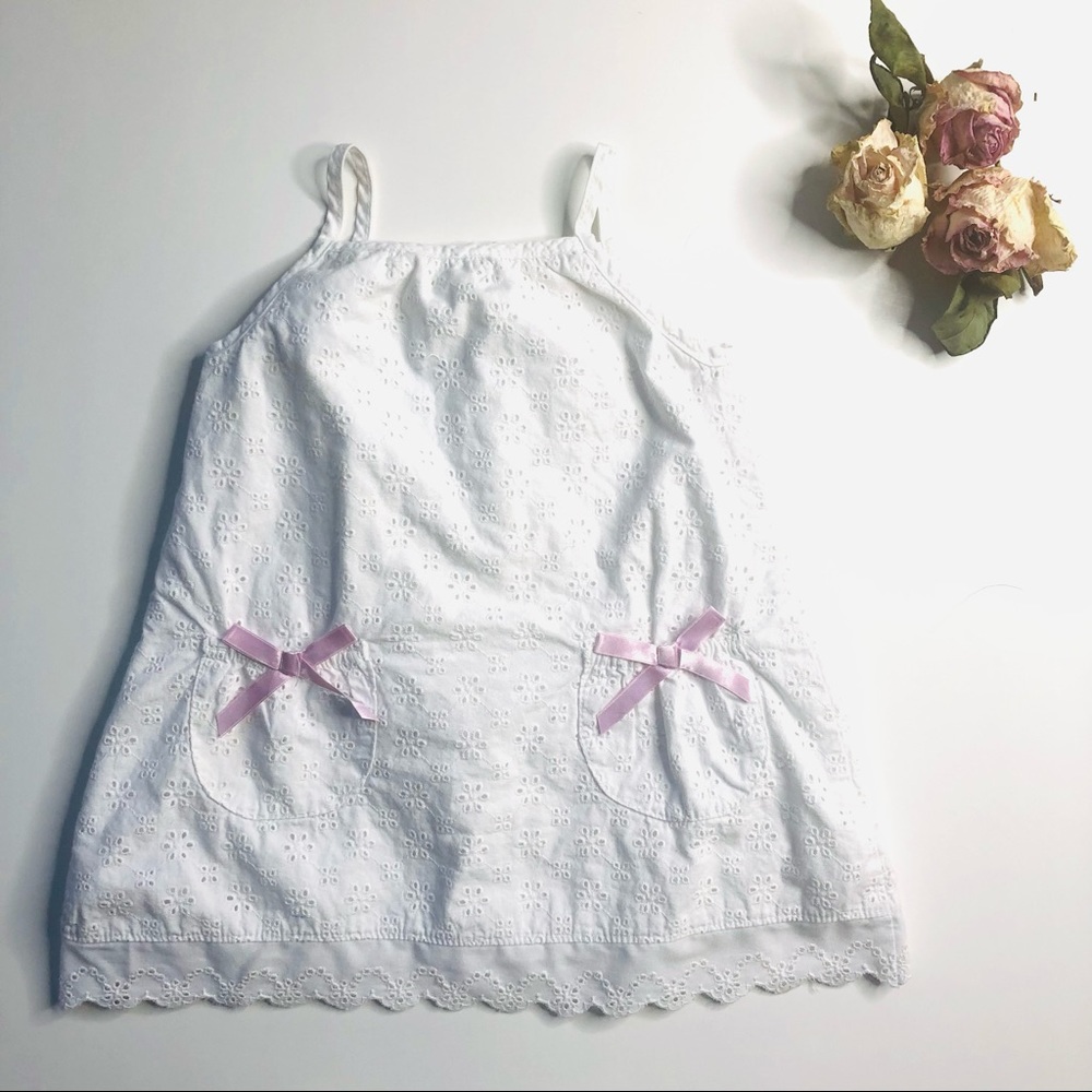 Old Navy Toddler White eyelet Lace Dress - Girls 6-12M